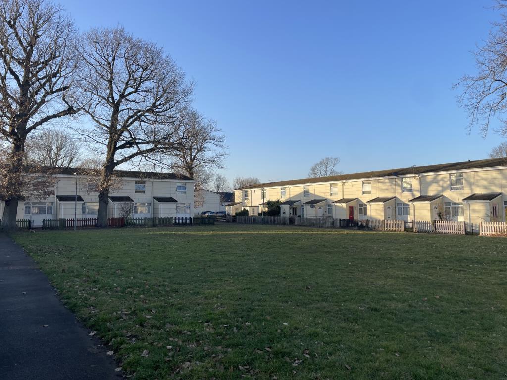 Lot: 76 - HOUSE IN NEED OF IMPROVEMENT -